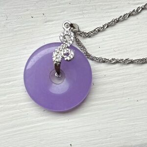 Purple jade pendant necklace